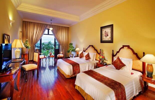 Phòng ngủ khách sạn Saigon Morin Huế