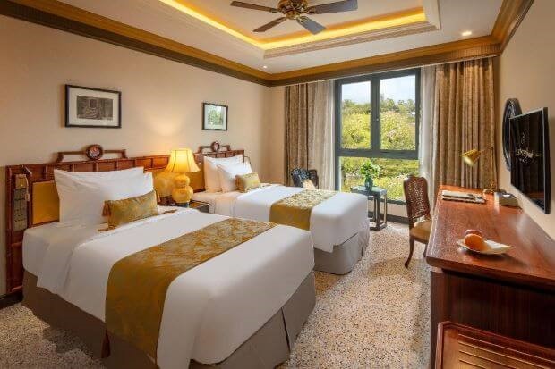 Phòng ngủ Silk Path Grand Hotel & Spa Huế
