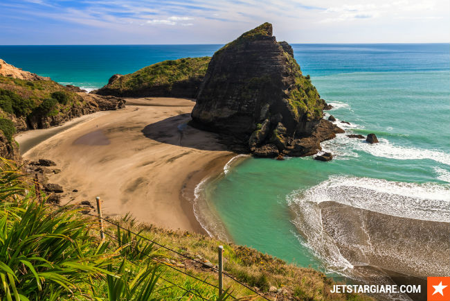 ve may bay di auckland hang jetstar