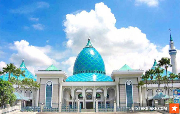 ve may bay gia re di surabaya